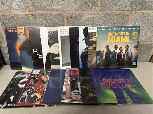 Vinyl records bundle - 16,